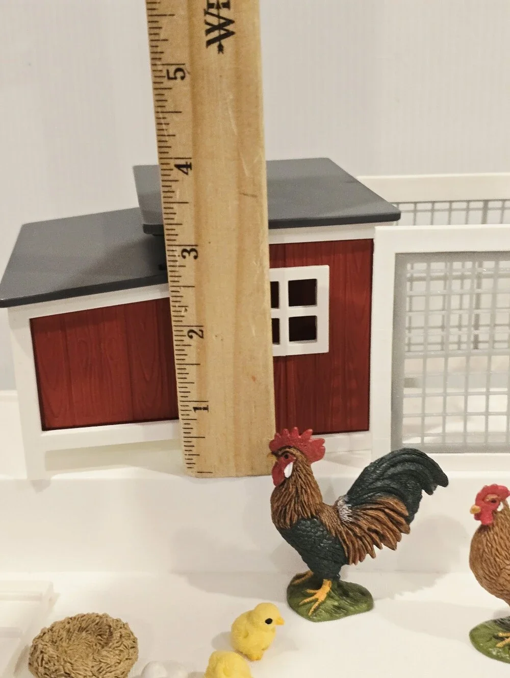 Schleich Farm World Chicken Coop Playset